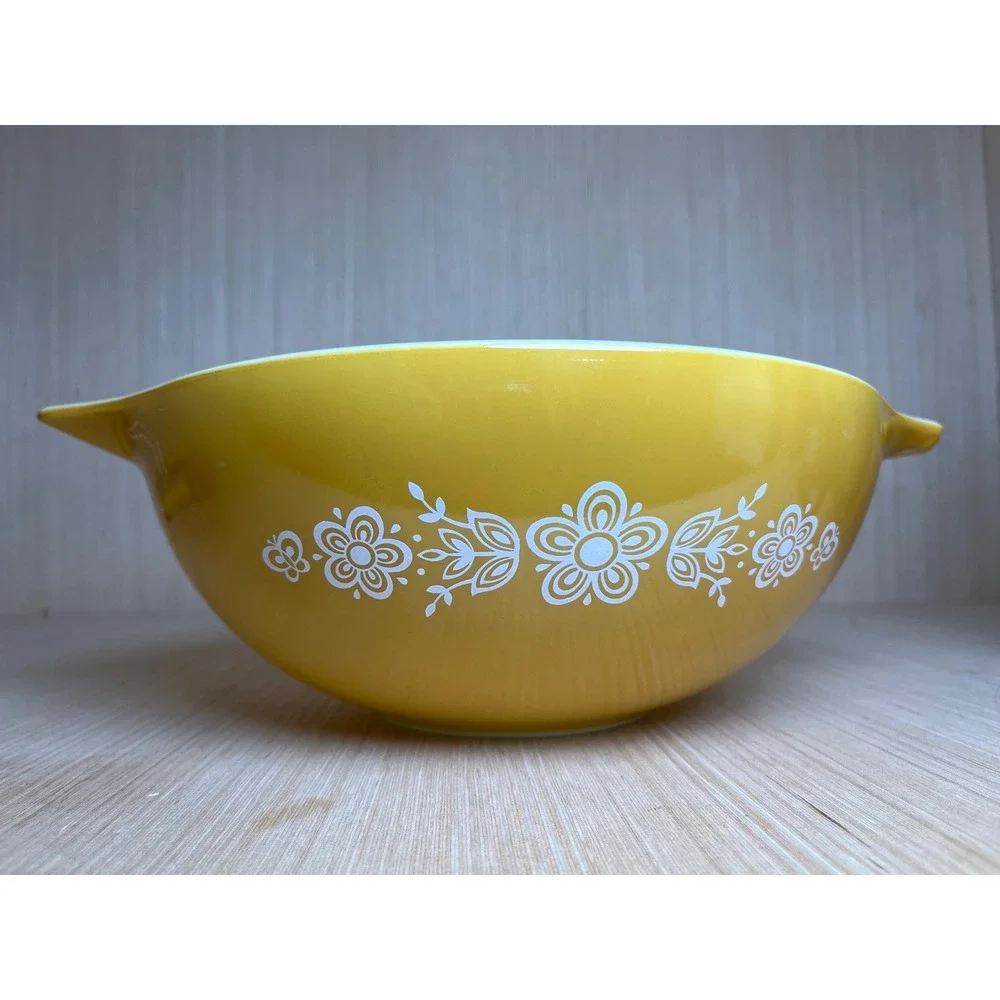 Vintage PYREX Butterfly Gold 444 Cinderella Mixing Bowl 4 Qt Mustard 70s Retro